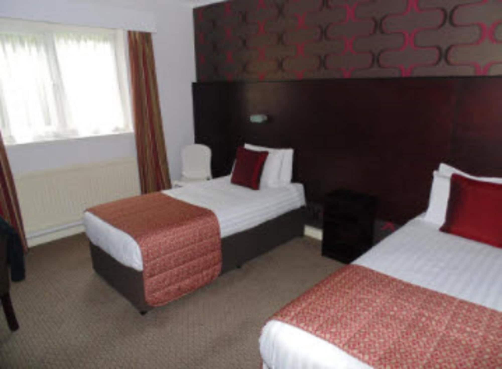 Best Western Plus Lancashire Manor Hotel Skelmersdale Exterior photo