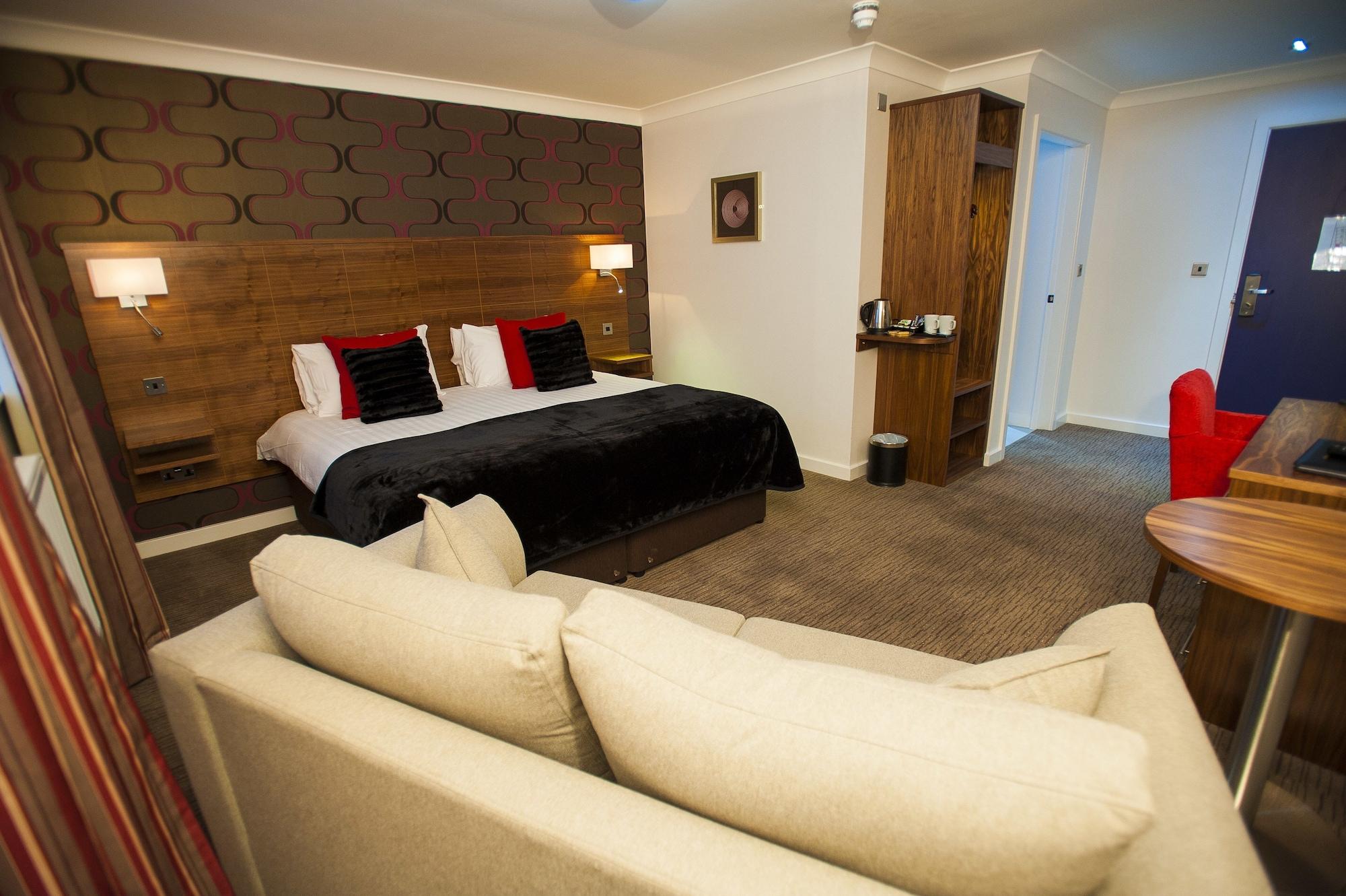 Best Western Plus Lancashire Manor Hotel Skelmersdale Exterior photo