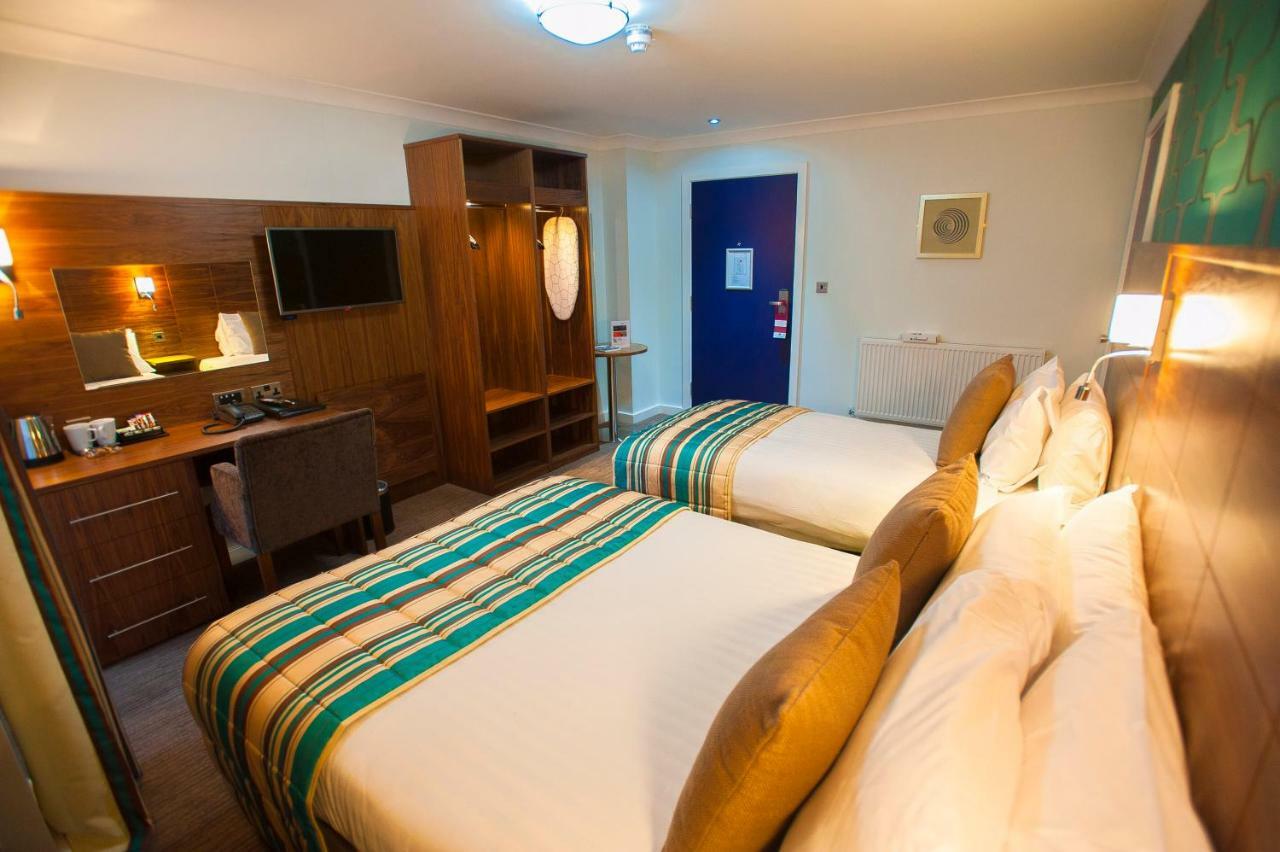Best Western Plus Lancashire Manor Hotel Skelmersdale Exterior photo